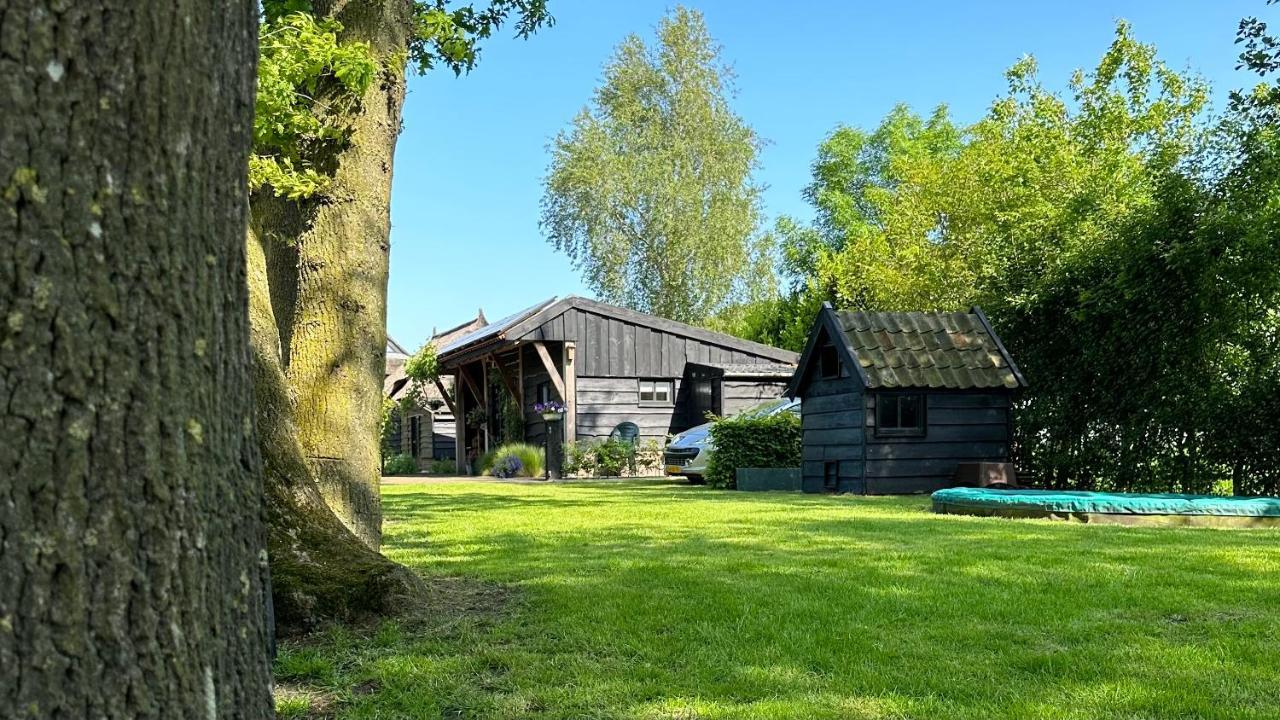 Bedandbreakfastrouveen Exterior photo